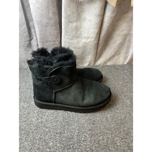 UGG Mini Bailey Button II Mid-Calf Boots -Sheepskin- Womens Size 8 Black 1016422 - Picture 2 of 9